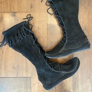 Minnetonka Suede Lace Up Moccasin Black Boots